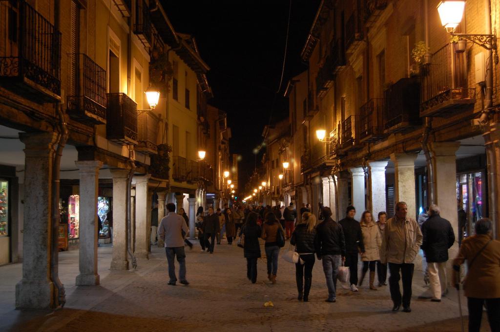 Hotel Cuatro Canos Alcalá de Henares Kültér fotó